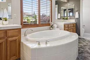 6031 Hedgecrest Cir, San Ramon, CA 94582 - Photo 38