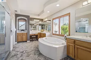 6031 Hedgecrest Cir, San Ramon, CA 94582 - Photo 36