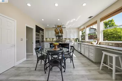 6031 Hedgecrest Cir, San Ramon, CA 94582 - Photo 16