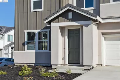 2413 Golden Way, Fairfield, CA 94533 - Photo 2