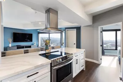 6363 Christie Ave. #2327, Emeryville, CA 94608 - Photo 10