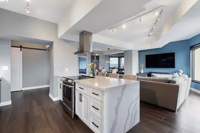 6363 Christie Ave. #2327, Emeryville, CA 94608 - Photo 12