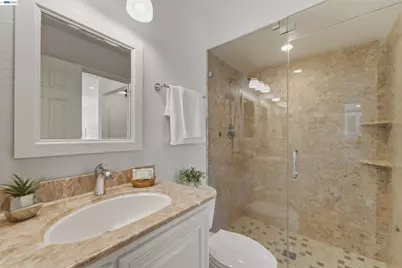 32471 Lake Ree St, Fremont, CA 94555 - Photo 10