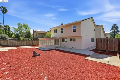 124 Erin Dr, Vallejo, CA 94589 - Photo 18