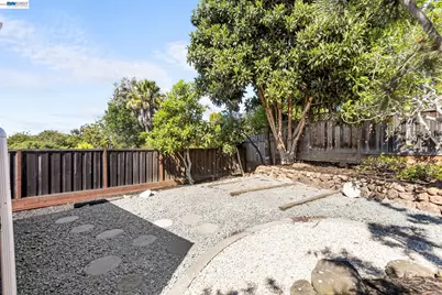 2526 Oakes Dr, Hayward, CA 94542 - Photo 48