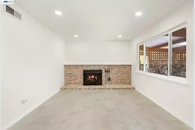 2526 Oakes Dr, Hayward, CA 94542 - Photo 8