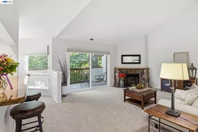 21109 Gary Dr #220, Hayward, CA 94546 - Photo 6