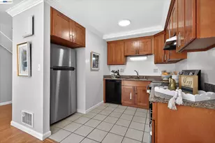 530 La Conner Dr, Sunnyvale, CA 94087 - Photo 8