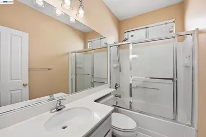 110 Pear Ln, Union City, CA 94587 - Photo 28