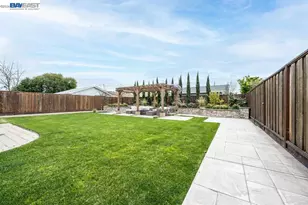 1338 Thais Ln, Hayward, CA 94544 - Photo 10