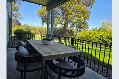 1124 Singingwood Ct #2, Walnut Creek, CA 94595 - Photo 8