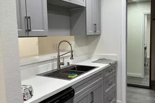 26937 Hayward Blvd, Hayward, CA 94542 - Photo 2