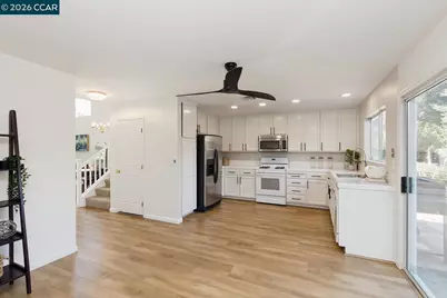 592 Ross Circle, Martinez, CA 94553 - Photo 14