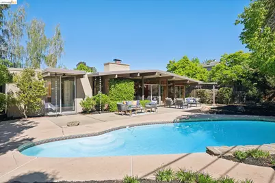 3736 Barrington Dr, Concord, CA 94518 - Photo 56