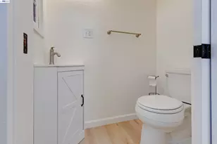 35600 Lasiandra Ln, Davis, CA 95616 - Photo 20