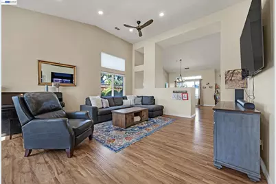 5873 Rainflower Dr, Livermore, CA 94551 - Photo 4