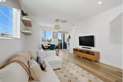 440 Pawnee Ln, Alameda, CA 94501 - Photo 4