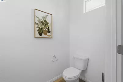 440 Pawnee Ln, Alameda, CA 94501 - Photo 34