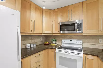 5292 Makati Circle, San Jose, CA 95123 - Photo 18