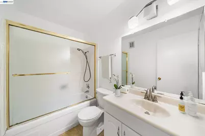 1321 Webster St #D319, Alameda, CA 94501 - Photo 10