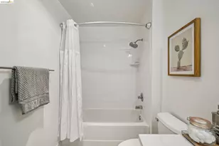 91 Marina Lakes Dr, Richmond, CA 94804 - Photo 20