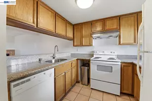 6369 Joaquin Murieta Ave, Newark, CA 94560 - Photo 10