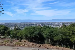 19100 Crest Ave, Castro Valley, CA 94546 - Photo 2