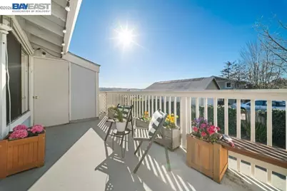 347 E T St, Benicia, CA 94510 - Photo 12