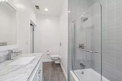 2012 Chestnut St, Oakland, CA 94607 - Photo 12