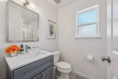 2012 Chestnut St, Oakland, CA 94607 - Photo 42