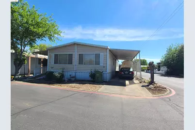 820 Lincoln Way #104, Galt, CA 95632 - Photo 2