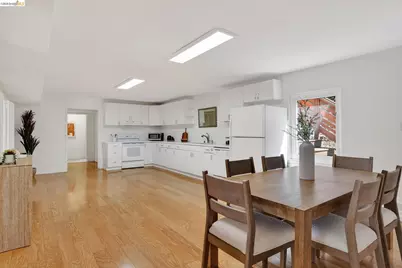 4451 Saint Andrews Rd, Oakland, CA 94605 - Photo 44