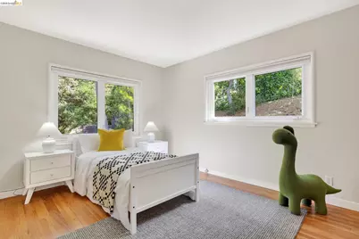 4451 Saint Andrews Rd, Oakland, CA 94605 - Photo 28
