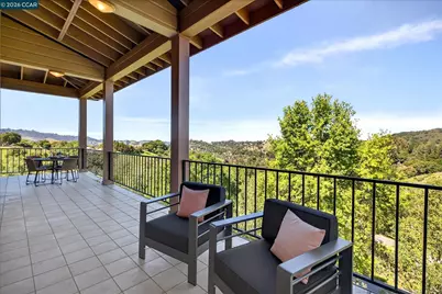 1 Gardiner Ct, Orinda, CA 94563 - Photo 8