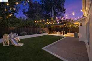 7921 Crossridge Dr, Dublin, CA 94568 - Photo 36