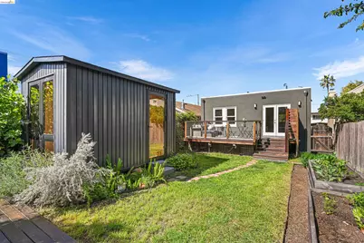 4110 Lusk St, Oakland, CA 94608 - Photo 46