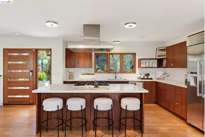 470 Spruce St, Berkeley, CA 94708 - Photo 22