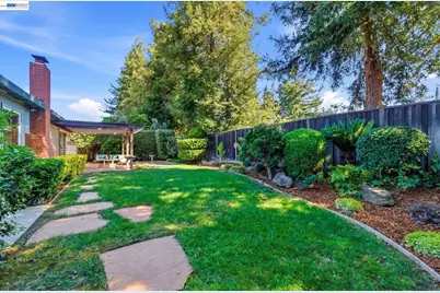 2645 Swanson Way, Mountain View, CA 94040 - Photo 12