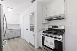 16311 Ria Dr, Ashland, CA 94578 - Photo 14