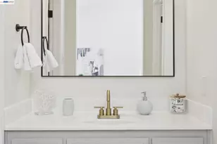 3201 Phoenix Ln, Alameda, CA 94502 - Photo 34