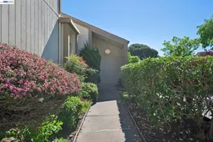 3201 Phoenix Ln, Alameda, CA 94502 - Photo 2