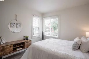 527 Chester St, Oakland, CA 94607 - Photo 46