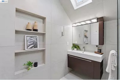 2975 Cesar Chavez St, San Francisco, CA 94110 - Photo 36