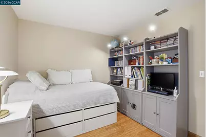 124 Greenmeadow Cir, Pittsburg, CA 94565 - Photo 24