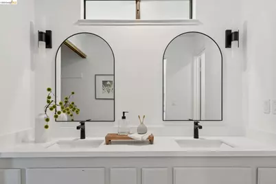 14300 Skyline Blvd, Oakland, CA 94619 - Photo 50