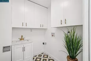 607 6th Ave, San Francisco, CA 94118 - Photo 36