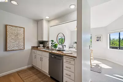 10 Pomfret Walk, Pleasant Hill, CA 94523 - Photo 14