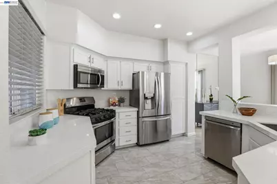 7318 Bower Ln, Dublin, CA 94568 - Photo 10