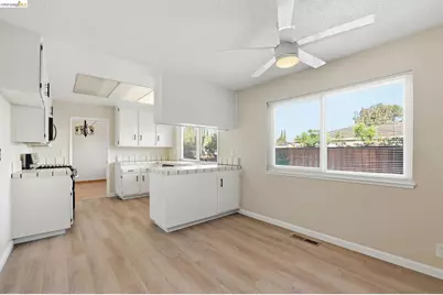 518 Churchill Park Dr, San Jose, CA 95136 - Photo 10