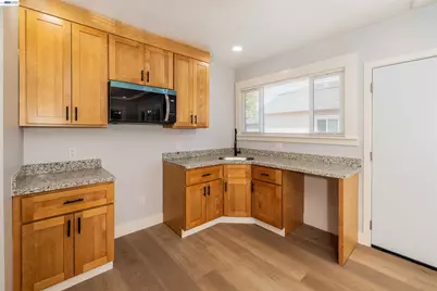 9644 D St, Oakland, CA 94603 - Photo 6